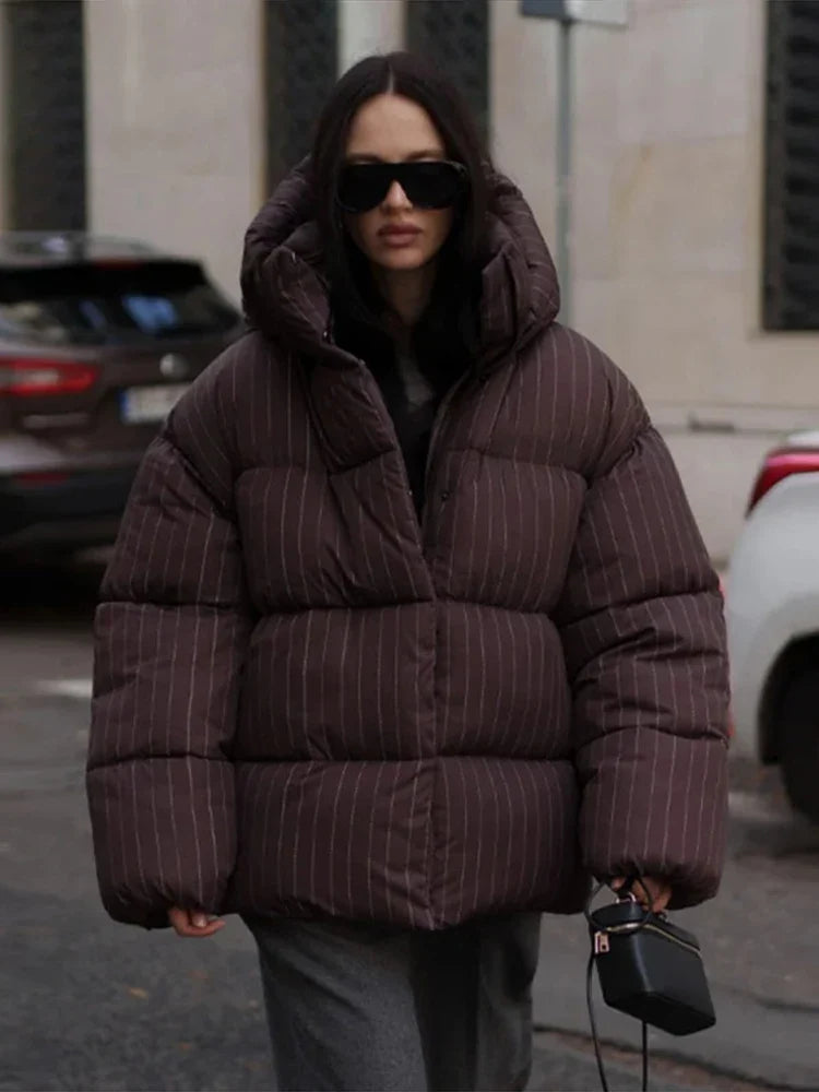 Damen Steppjacke mit Kapuze, Nadelstreifen, Schwarz