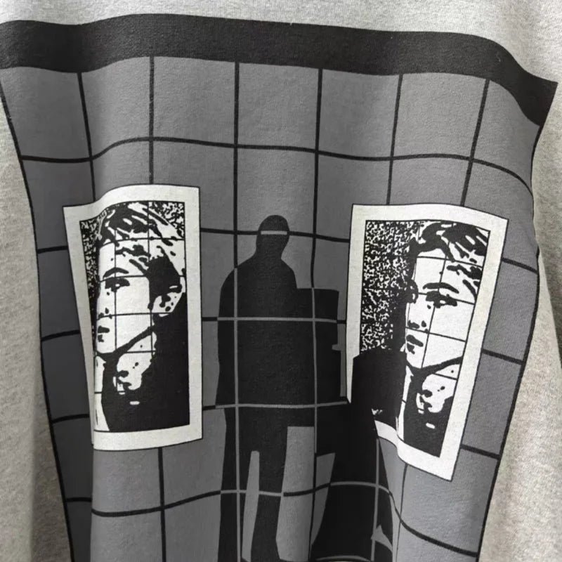 Uniseks sweatshirt met lange mouwen, ronde hals, grafische print en patch op de mouw