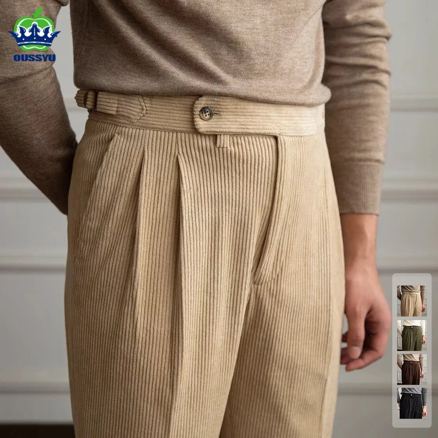 Herren Cordhose beige mit Bundfalten und Seitenschnalle, bequem
