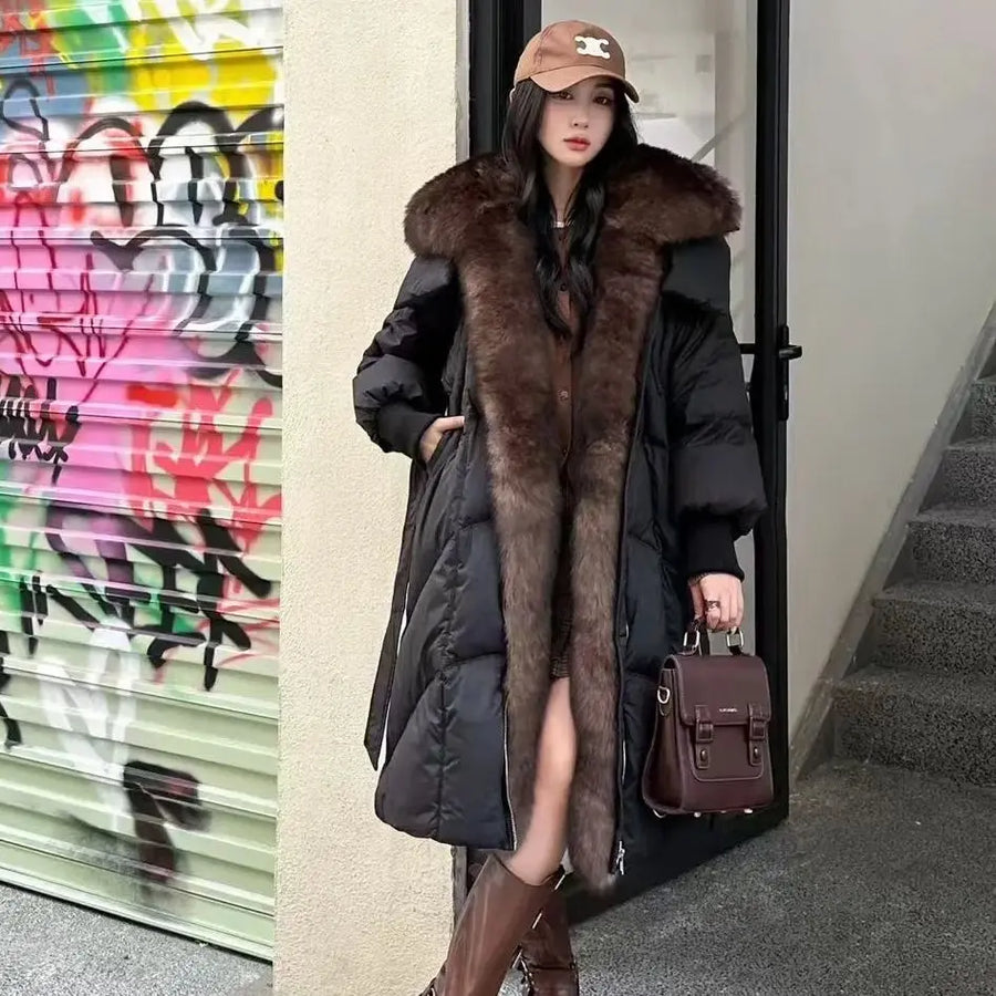 Damen Langer Steppmantel mit Kapuze und Pelzbesatz Gürtel beige