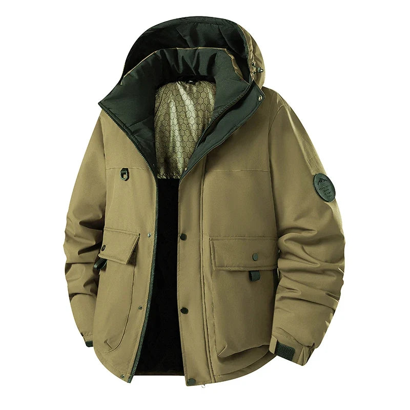 Herren Winterjacke mit Kapuze, mehreren Taschen und robustem Design