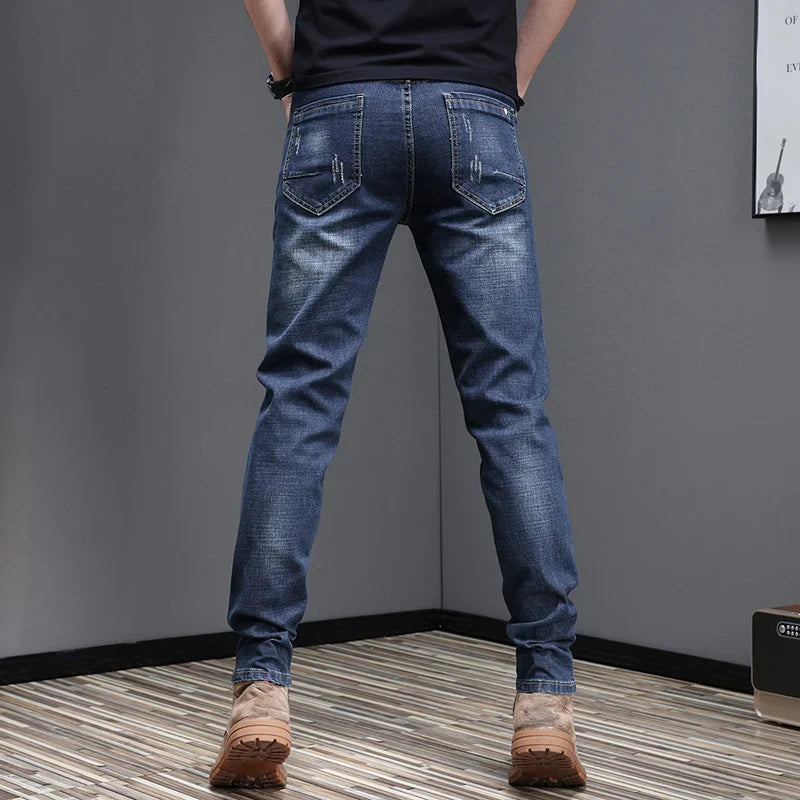 Herren Slim Fit Jeans Dunkelblau mit Destroyed-Effekten