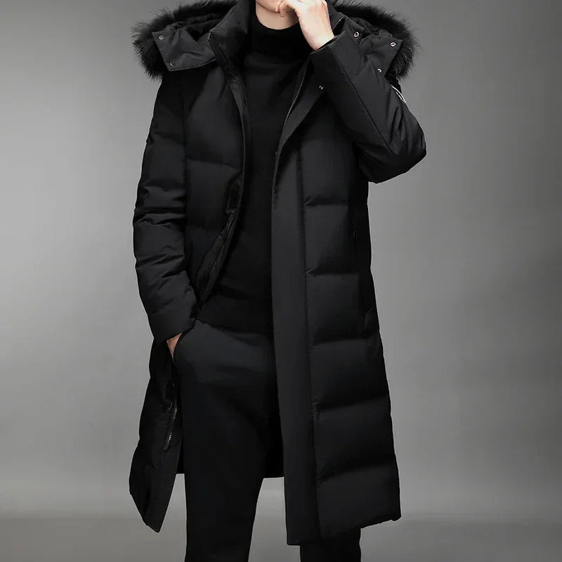 Langer Herren Winter Steppmantel mit Kapuze und Fellimitat-Besatz