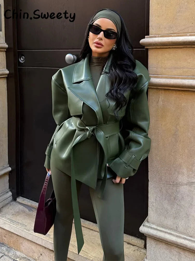 Damen Wickeljacke mit Bindegürtel, Lederoptik, Grün