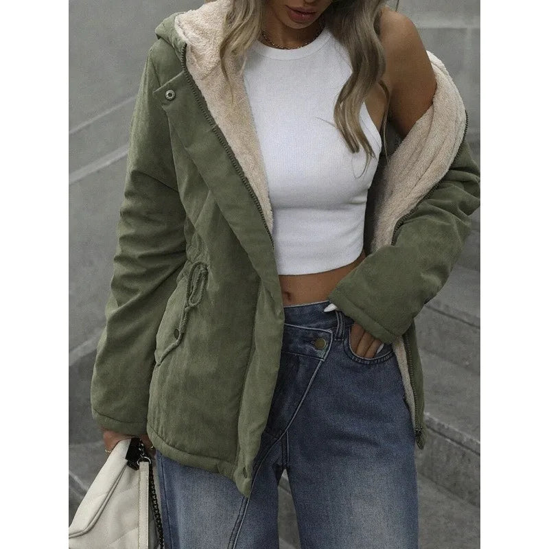 Damen Winterjacke mit Kapuze, Teddyfutter und Kordelzug in der Taille