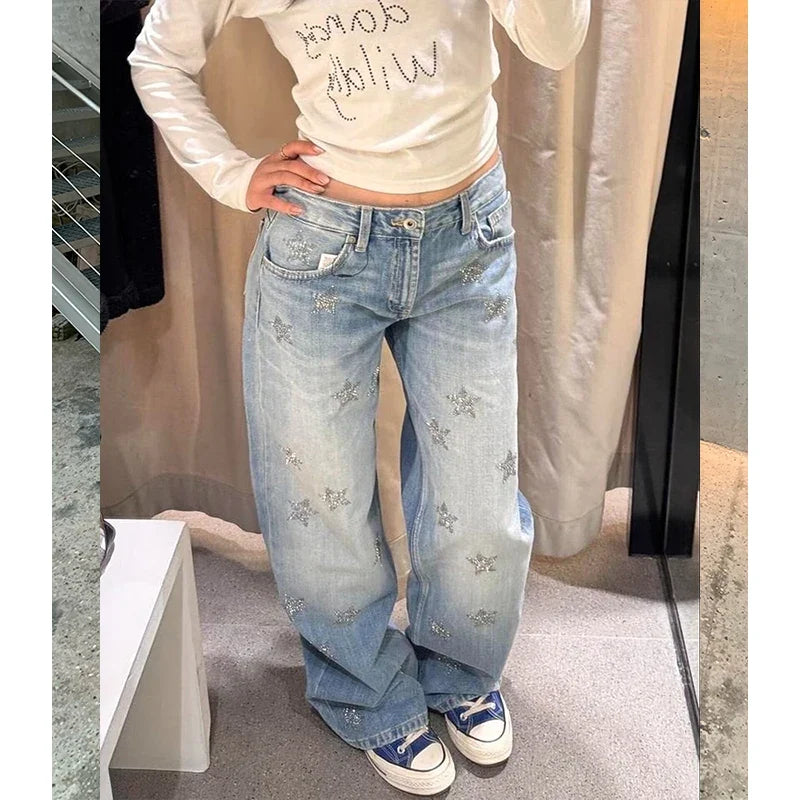 Lichtblauwe damesjeans met wijde pijpen, sterren, glitter en straight fit