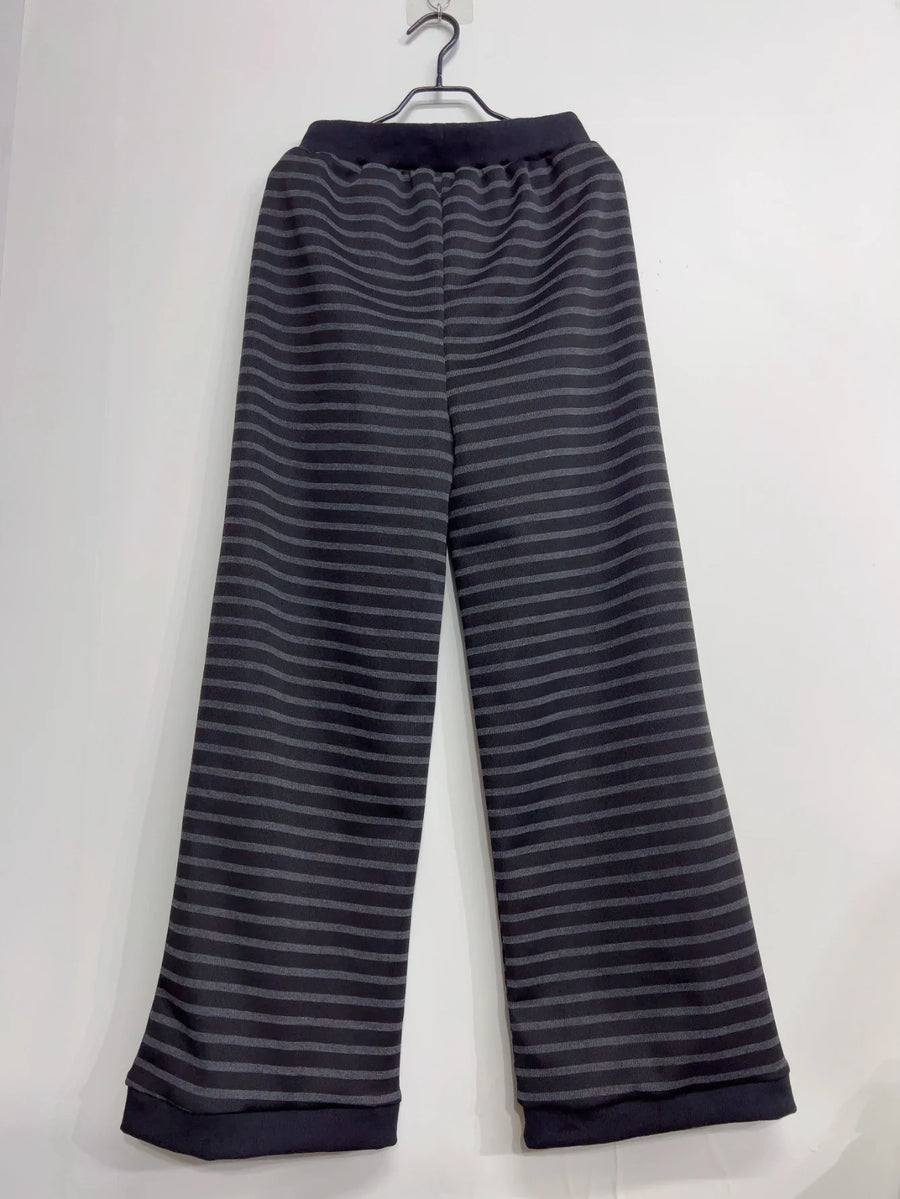 Zwart-grijs gestreepte loungewearbroek voor dames met wijde pijpen en gebreide tailleband