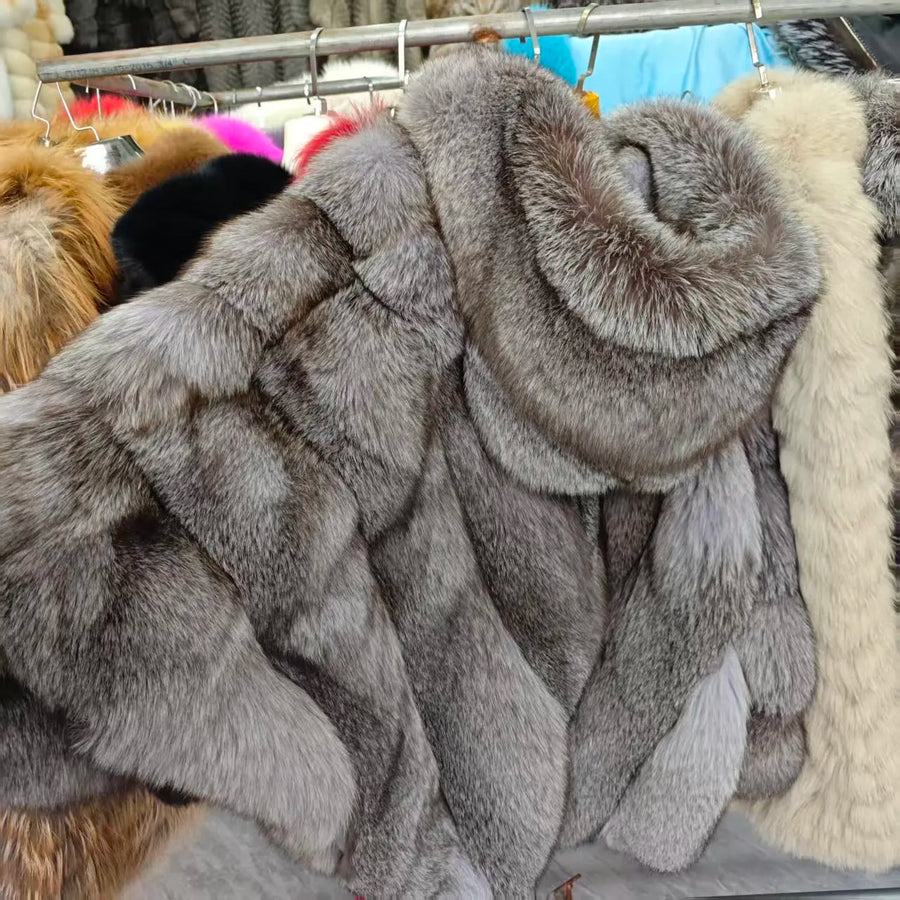 Damen Kunstfelljacke mit Kapuze und Streifenmuster