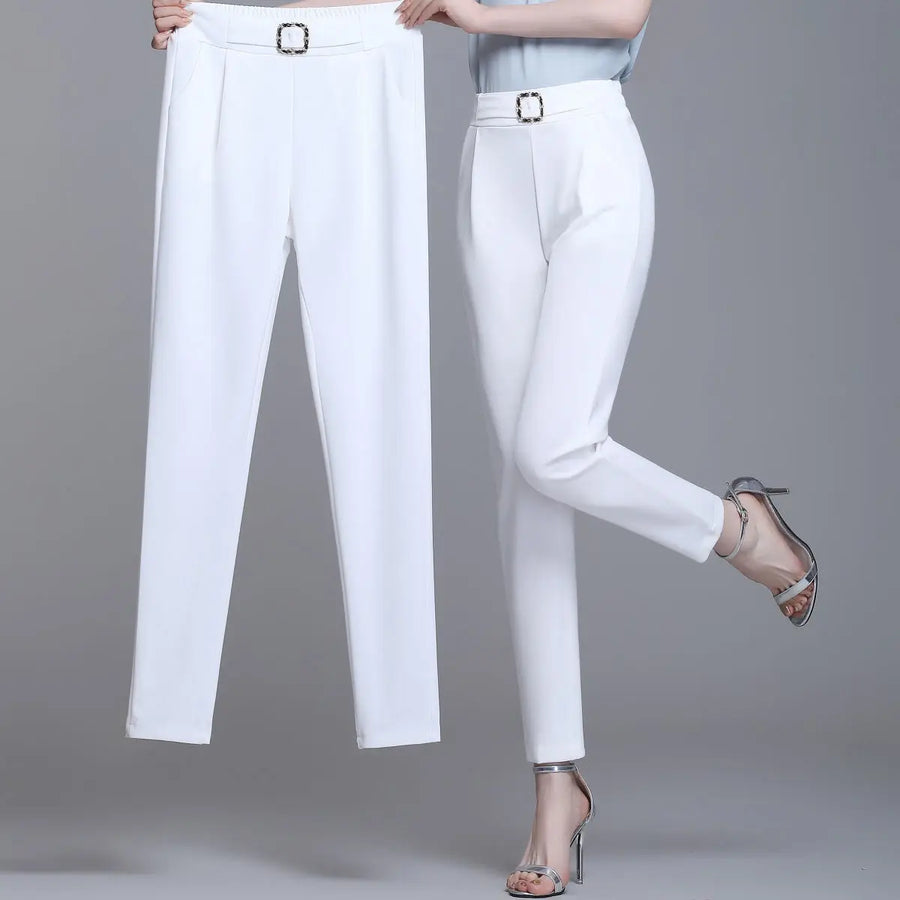 Dames pantalon met hoge taille en riemgesp, nauwsluitend gesneden