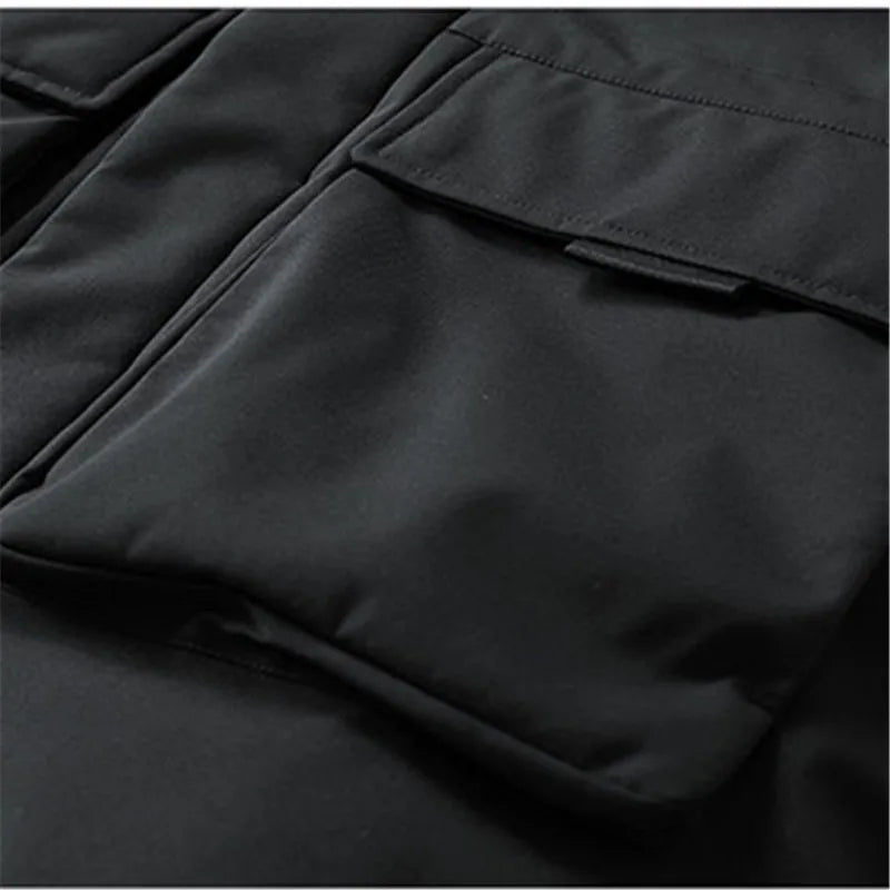 Winterparka mit Kunstpelzkapuze und mehreren Taschen