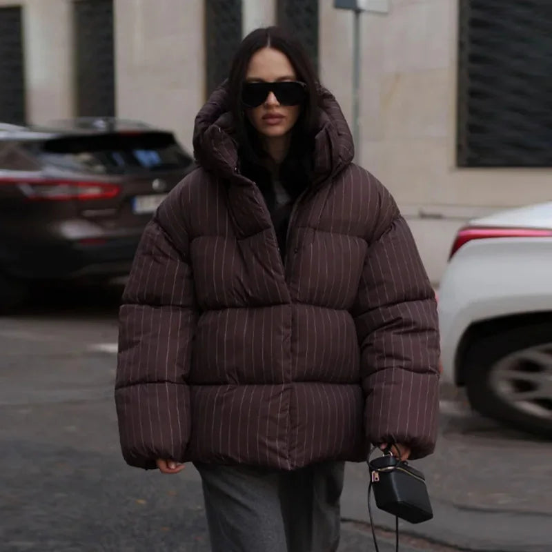 Damen Steppjacke mit Kapuze, Nadelstreifen, Schwarz