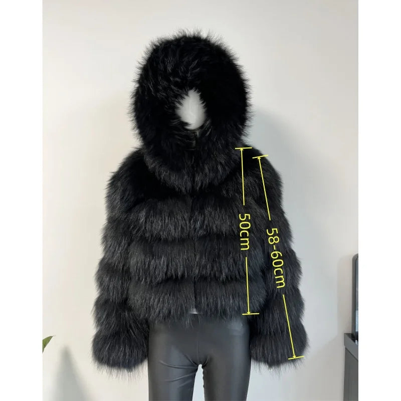 Kurze Damen Pelzjacke mit breitem Reverskragen in Braun- und Schwarztönen
