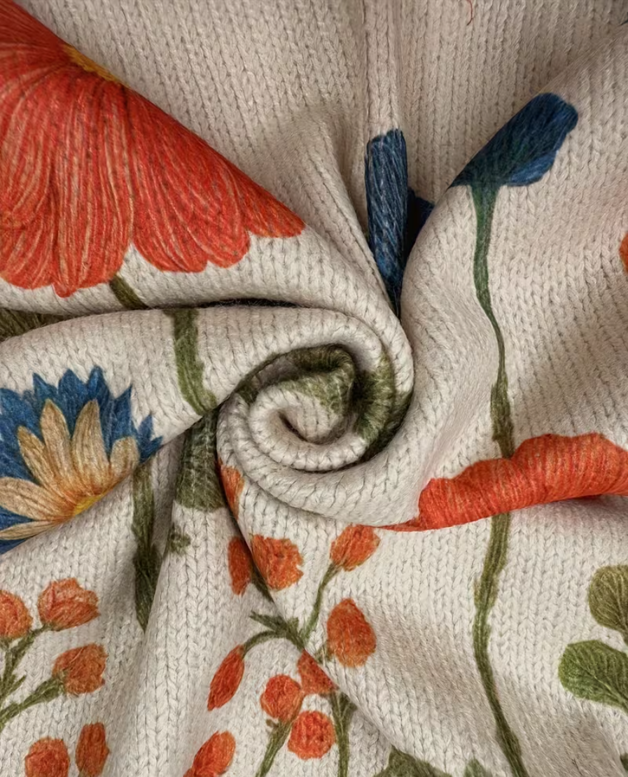 Damen Blumen Strickjacke Beige mit Reißverschluss und Stehkragen