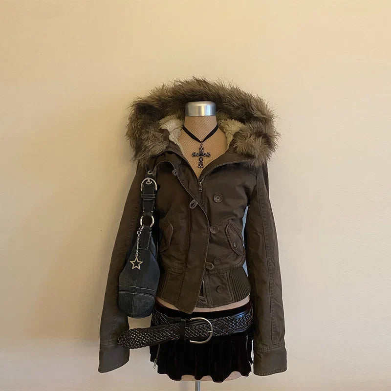 Damen Jacke mit Kapuze und Fellimitatbesatz, Kurz geschnitten