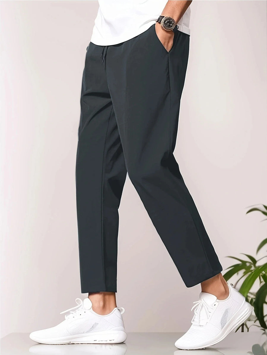 Zwarte vrijetijdsbroek voor heren met trekkoord en elastische tailleband