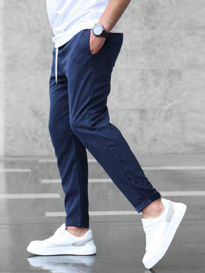 Herren Jogginghose Slim Fit – Sportlich-elegante Freizeithose mit modernem Schnitt