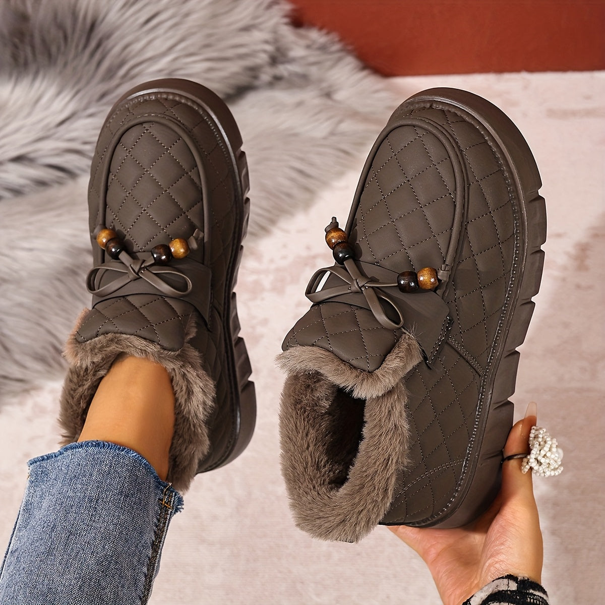 Damen Winterstiefeletten Stepp-Design Plateau Kunstfellfutter mit Zierperlen Schnürung