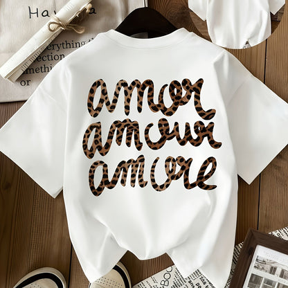 Damen T-Shirt mit Leopardenmuster-Schriftzug Amor Amour Amore – Trendiges Statement-Shirt
