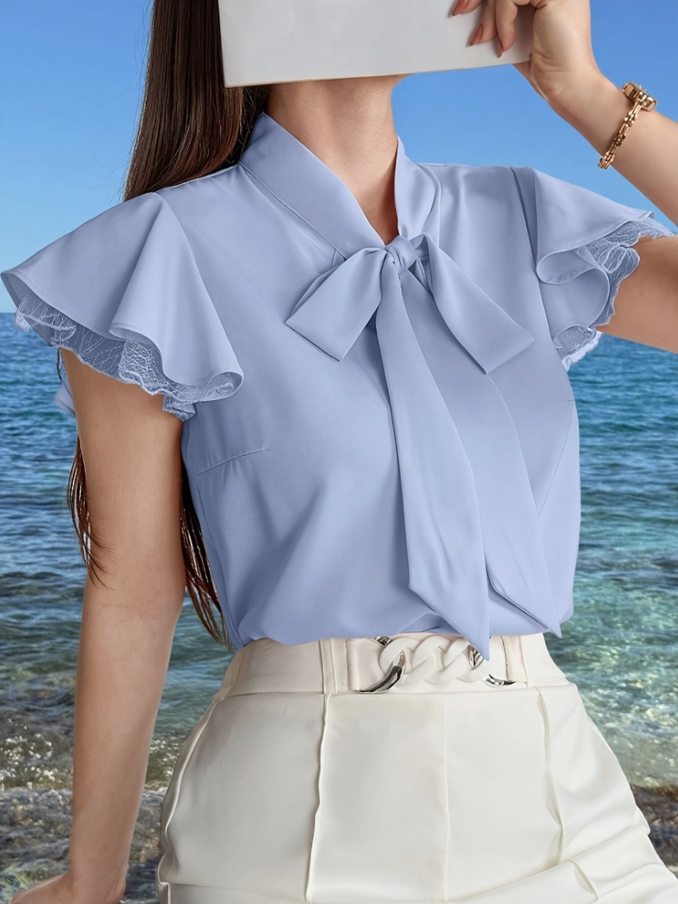 Damen Bluse mit Schleifenkragen und Volantärmeln – Eleganter Business- und Freizeitstil