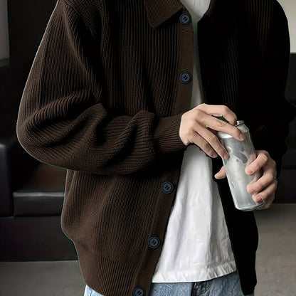 Gerippte Strickjacke mit Reverskragen und Knöpfen für Herren