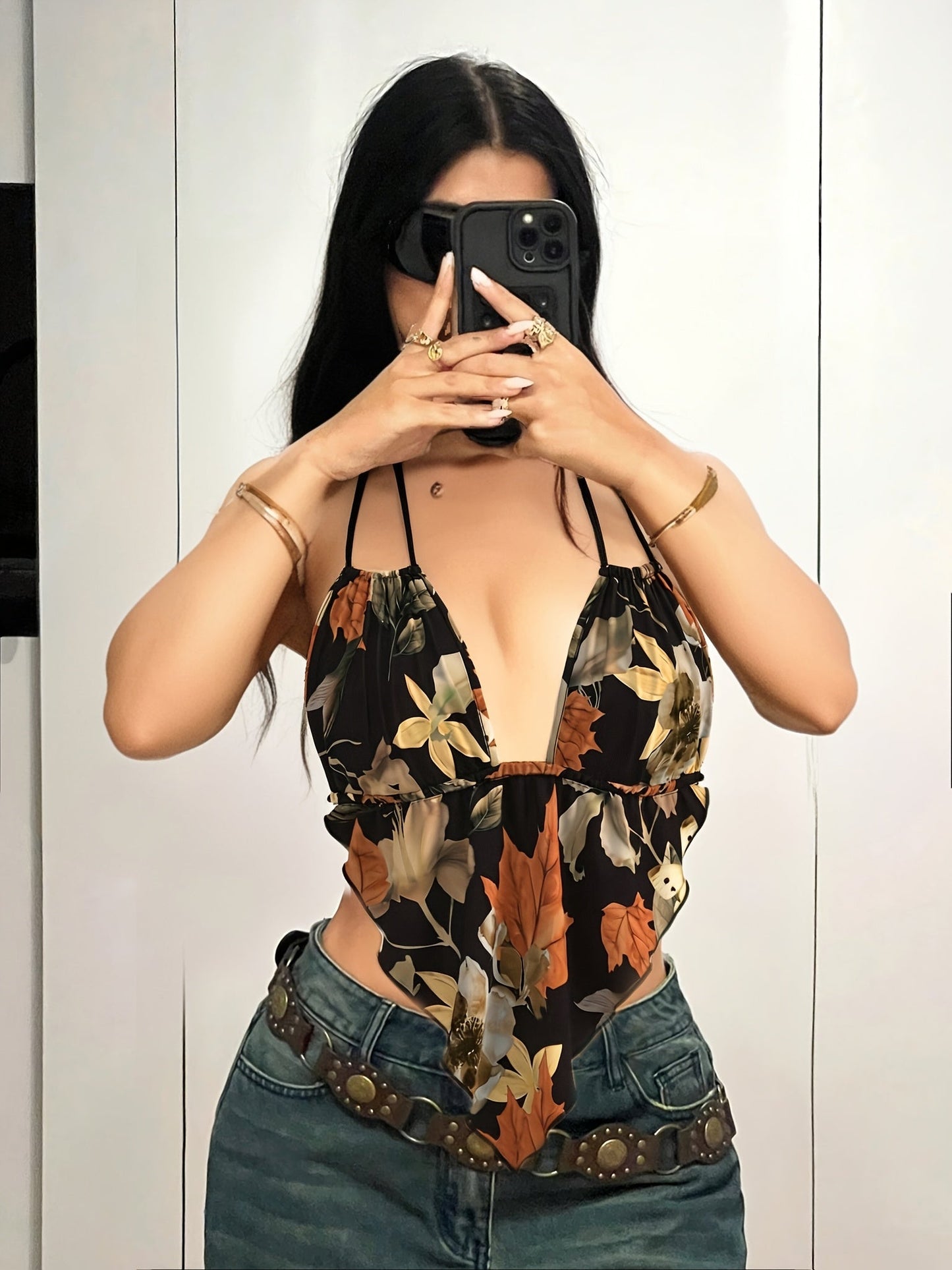 Damen Body mit tiefem Ausschnitt und Blumenmuster – Stylischer Einteiler für Freizeit und Ausgehen