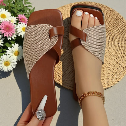 Damen Flache Sandalen mit Asymmetrischem Riemen – Elegante Bequeme Slipper für Alltag & Freizeit