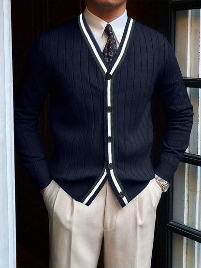 Herren Rippstrick Cardigan Marineblau mit V-Ausschnitt & Kontraststreifen