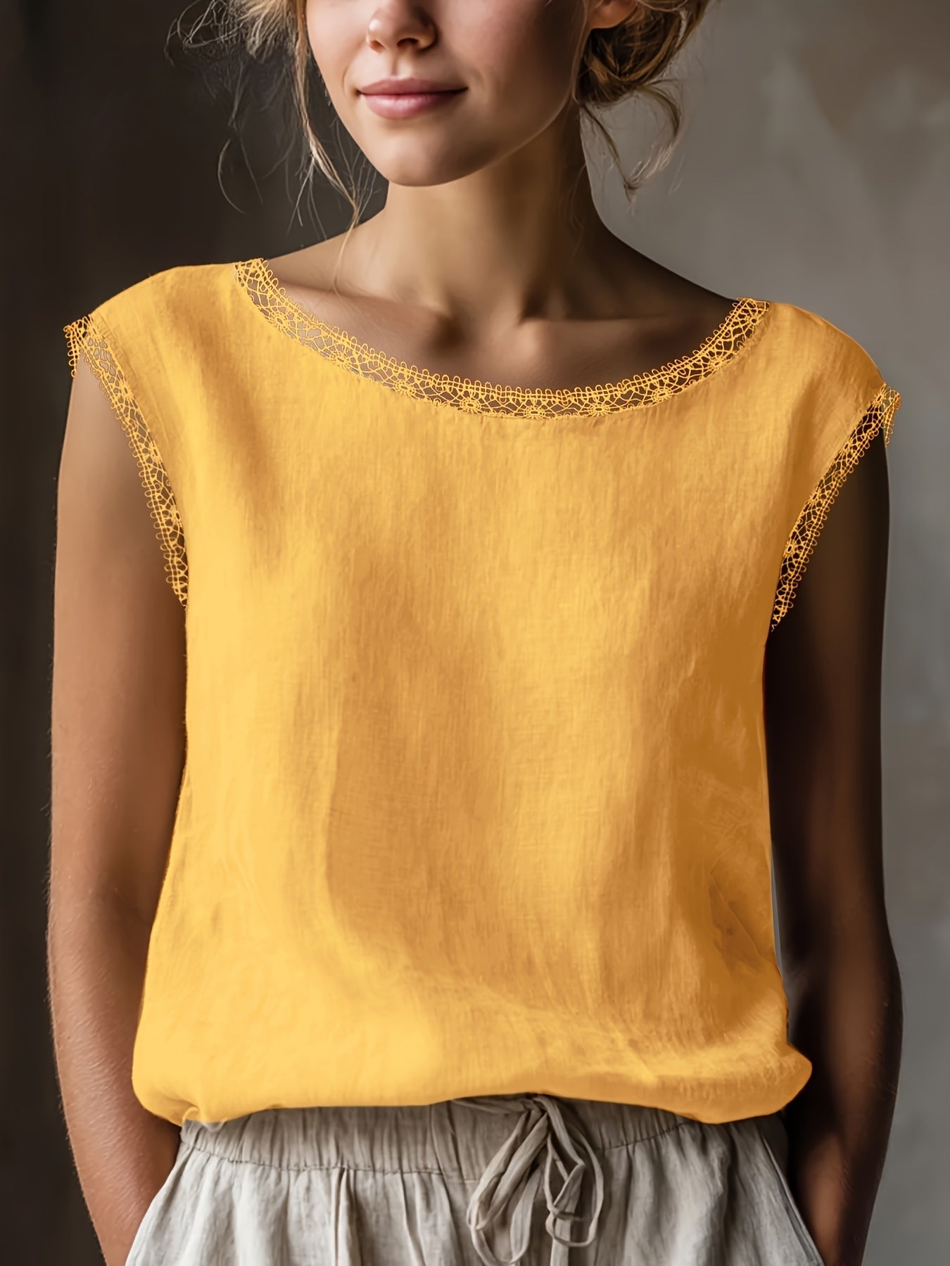 Damen Bluse ärmellos mit Spitzenbesatz, eleganter Freizeit-Look