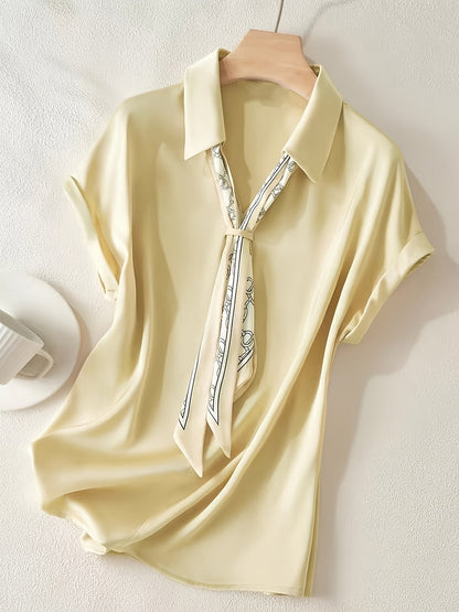 Damen Bluse mit Kurzarm und dekorativem Halstuch – Eleganter Business- und Freizeitstil