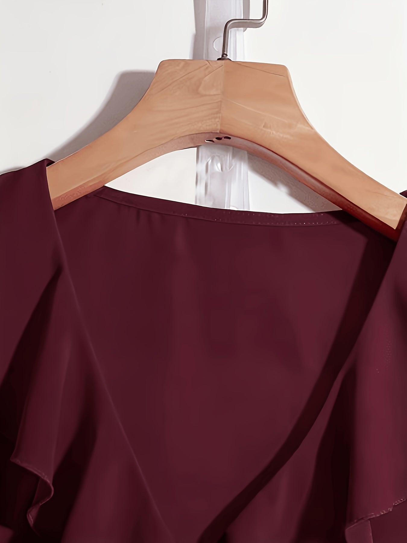 Damen Bluse mit Rüschen und Puffärmeln – Elegante feminine V-Ausschnitt Bluse für Büro und Freizeit