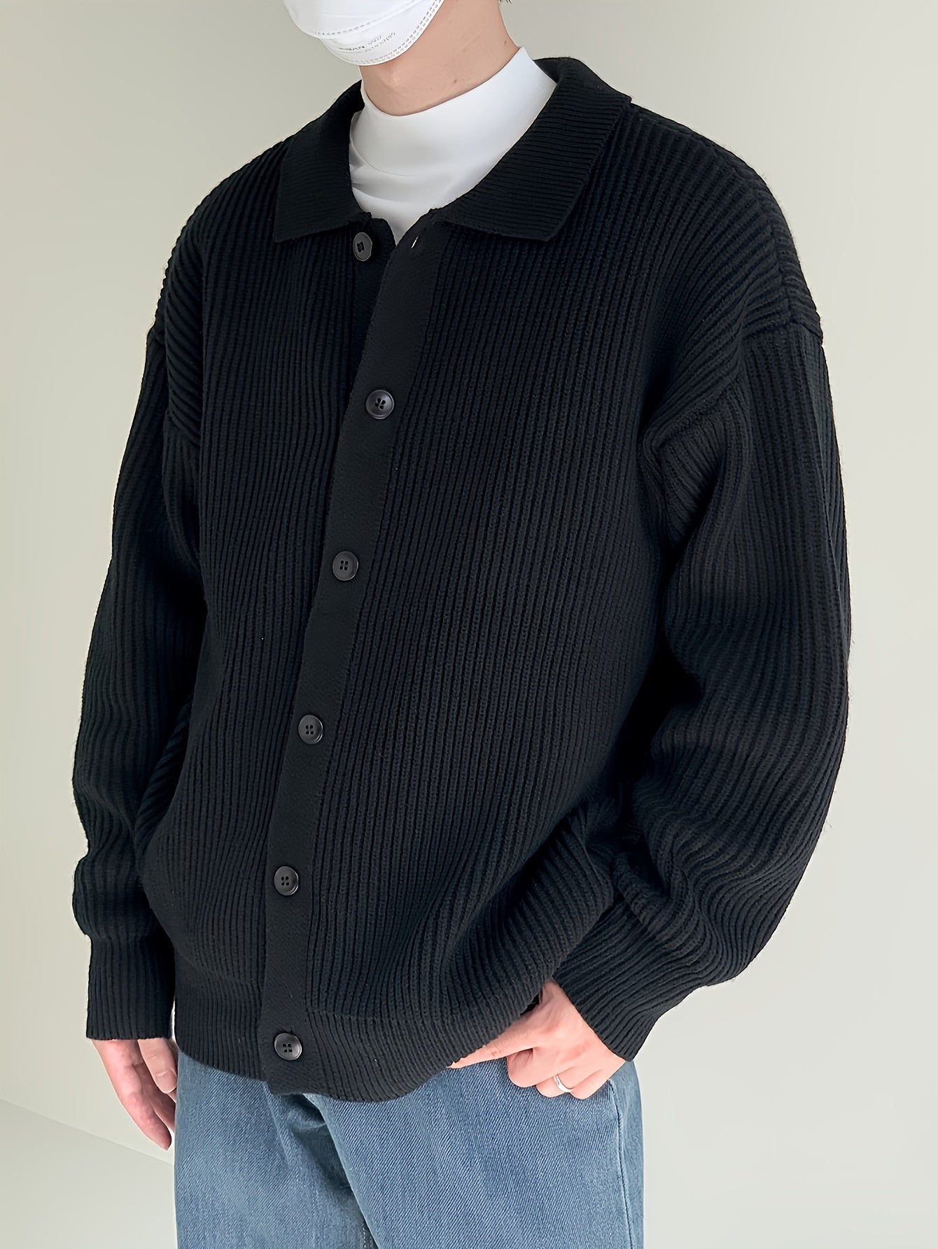 Gerippte Strickjacke für Herren mit Knopfleiste, Polo-Kragen, Langarm