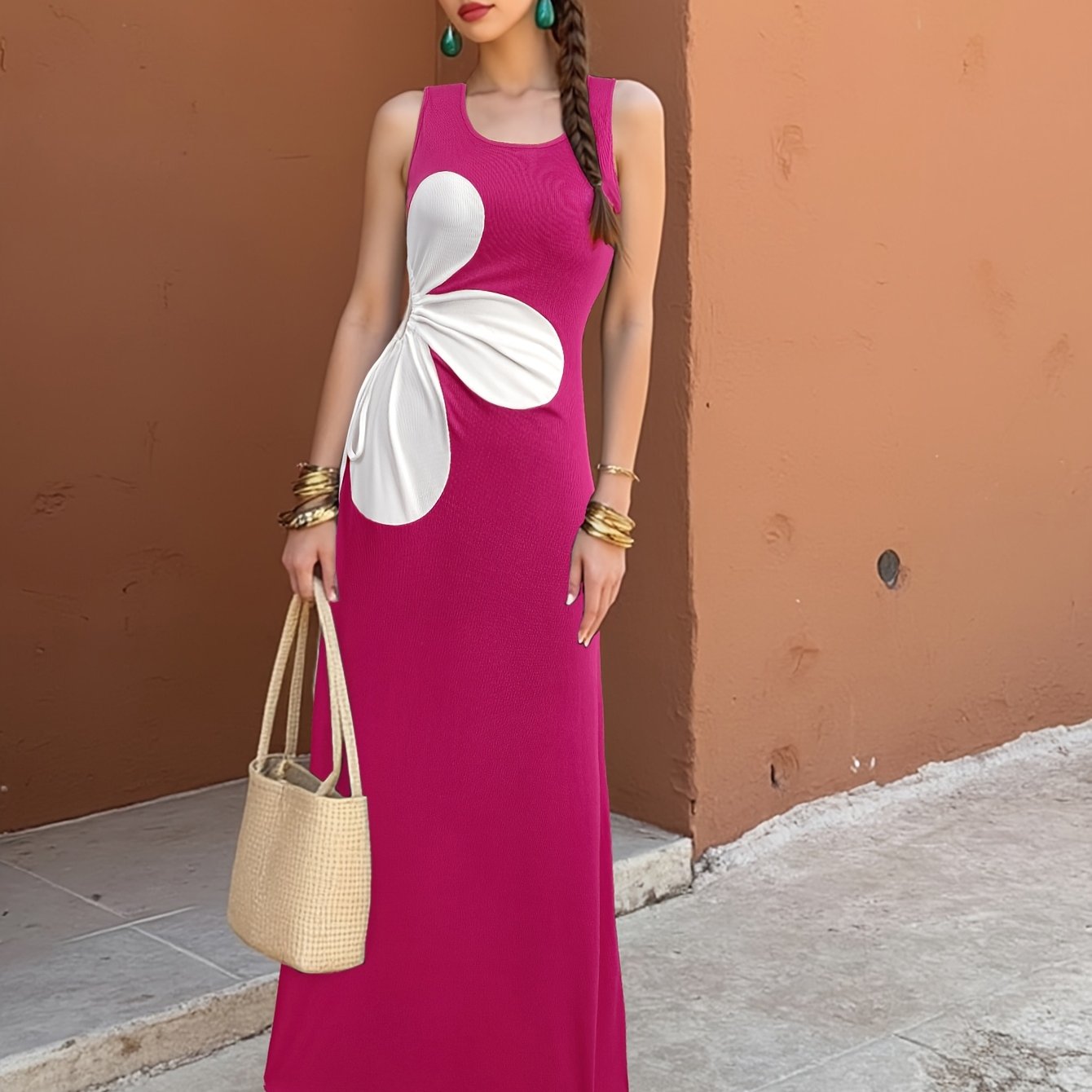 Damen Midikleid mit Blumen-Design und Cut-Out, modisch und figurschmeichelnd, ideal für Freizeit und Ausgehen