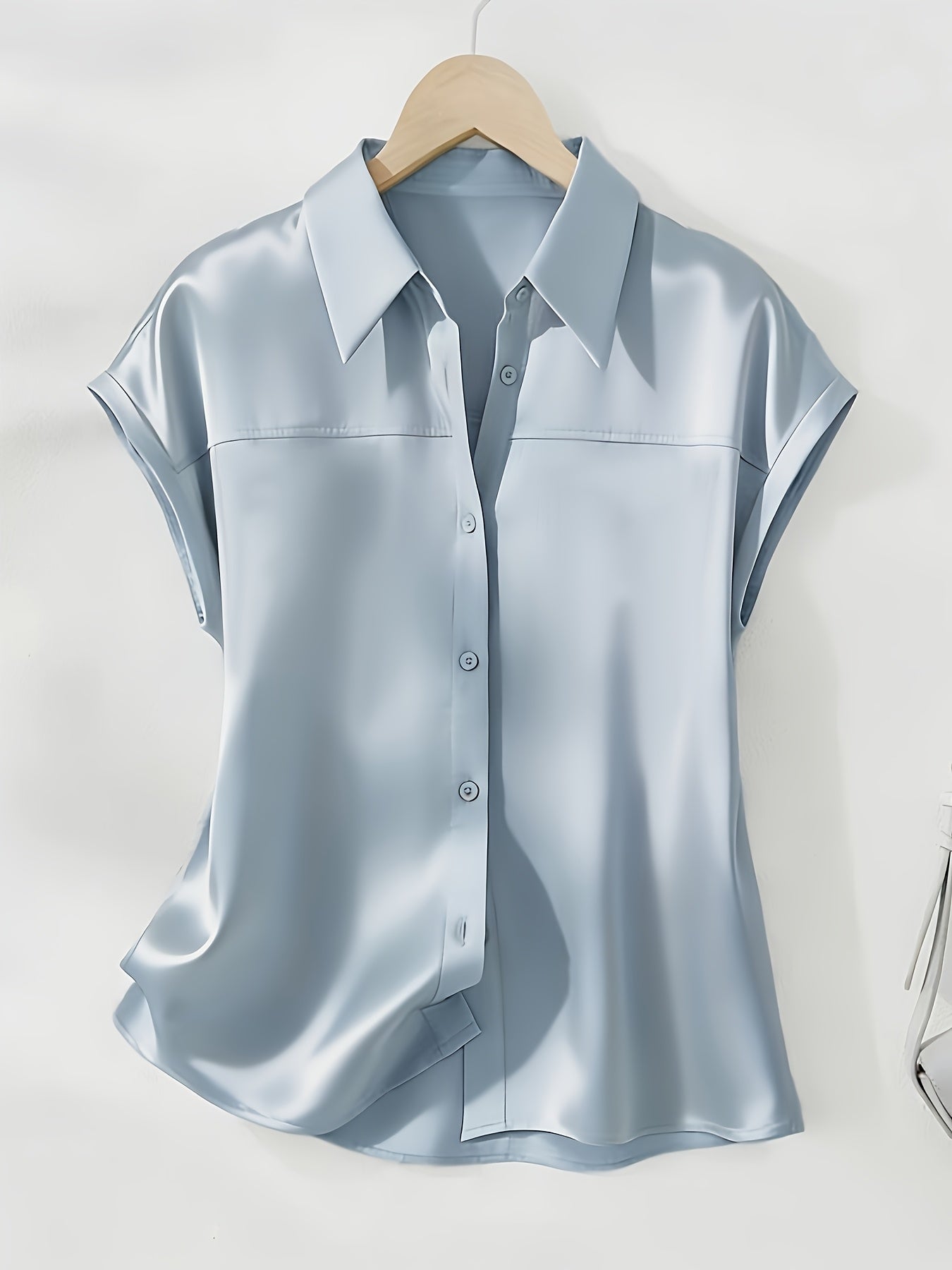 Damen Bluse mit Knopfleiste und Kragen – Elegante Kurzarmbluse für Büro und Alltag
