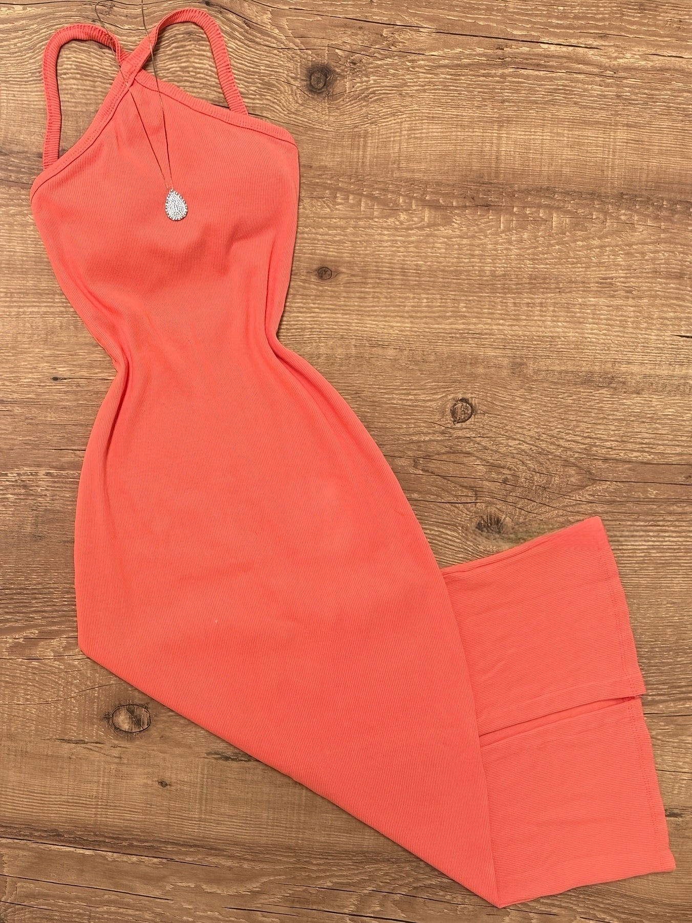 Damen Bodycon Midi Kleid mit Halterneck und modernem Schnitt – Elegantes Freizeit- und Ausgehkleid