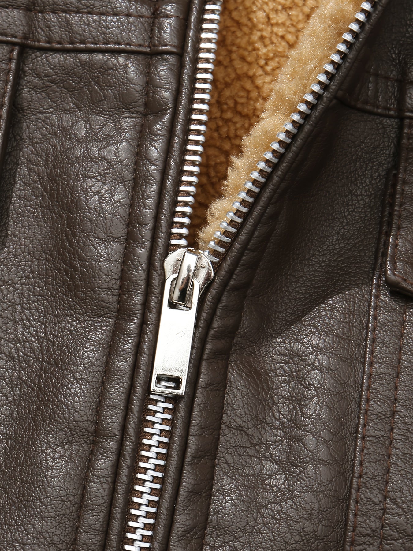 Herren Weste im Lederlook mit Teddyfutter und Reißverschluss, Multi-Taschen Design