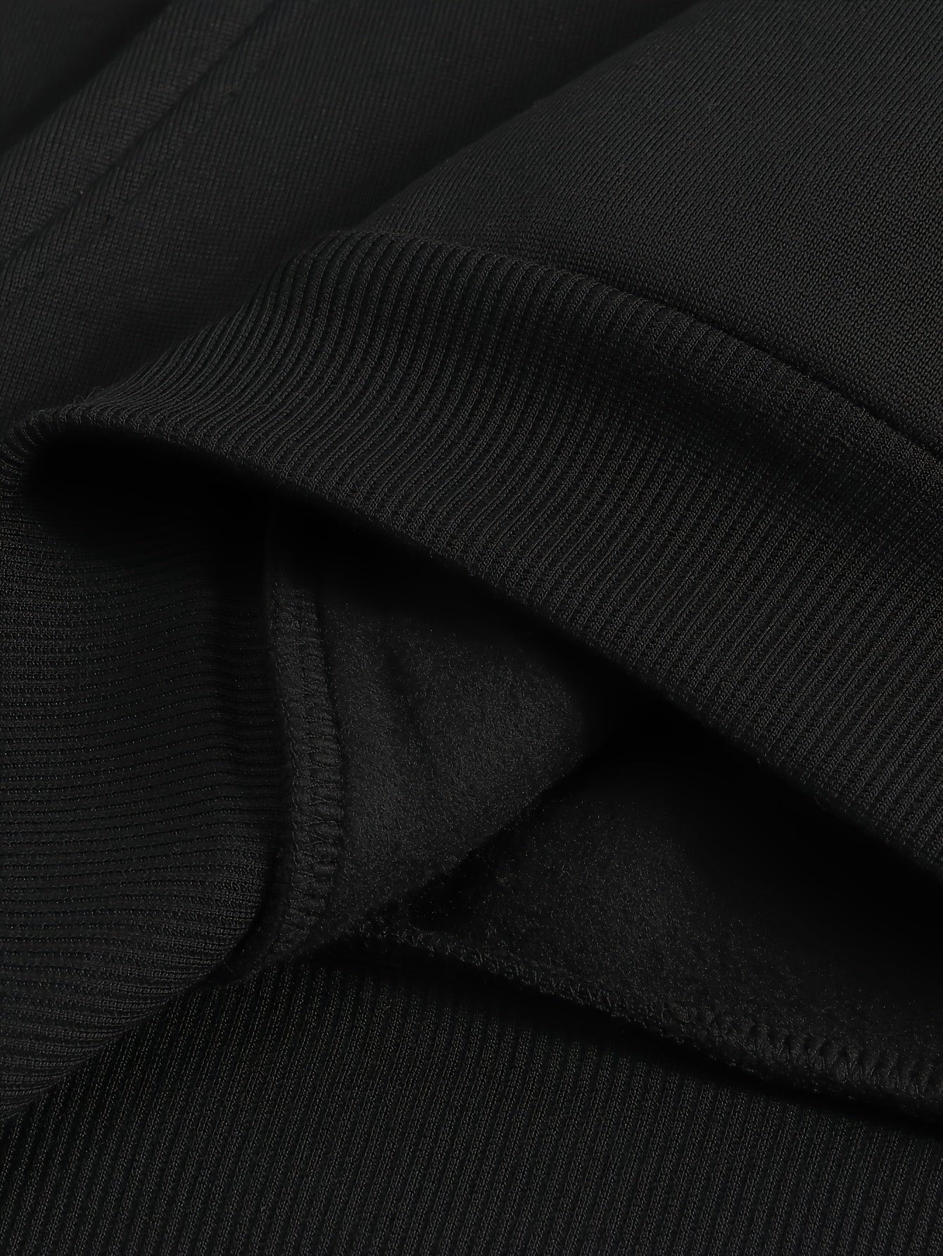 Herren Freizeit Anzug Set mit Steppweste, Kapuzenpullover und Jogginghose in Schwarz