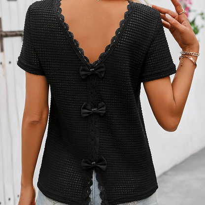 Damen Spitzen-Top mit Rückenausschnitt und Schleifen – Elegantes Kurzarm Shirt für Freizeit und Ausgehen
