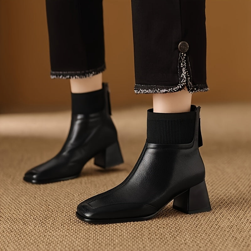 Damen Stiefelette mit eckiger Zehenpartie & geripptem Schaft, Blockabsatz